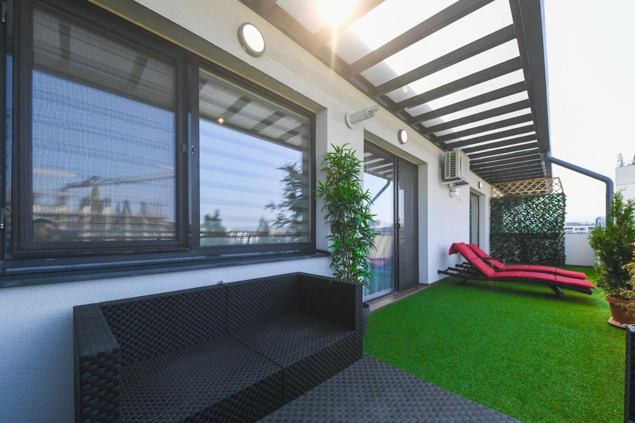 Panoramic Apartment With Terrace Kluż-Napoka Zewnętrze zdjęcie